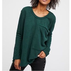 Free People Beach MERCURY Pull On Sweater in
Pine Green. Women’s XS